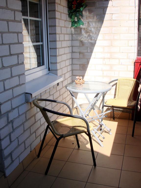 Guesthouse "Nakvyne Pas Zveja" Purvynes Street Нида Екстериор снимка
