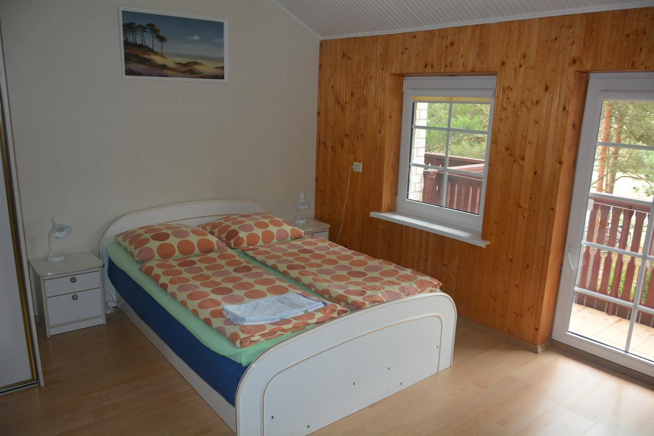 Guesthouse "Nakvyne Pas Zveja" Purvynes Street Нида Екстериор снимка